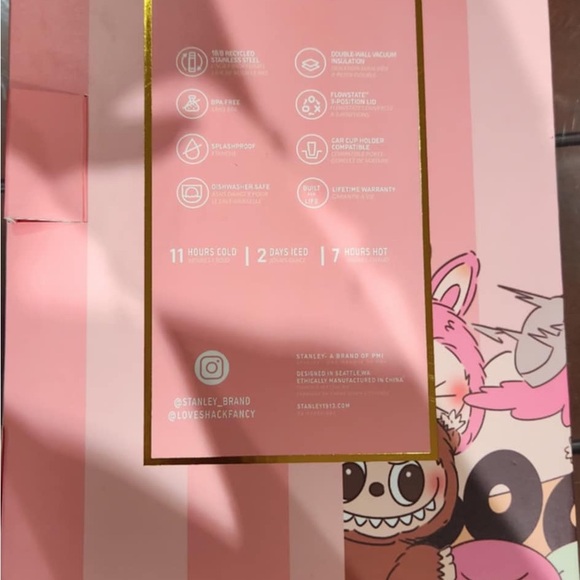 Stanley Pink and Gold Quencher H2.0 Tumbler - Picture 5 of 8